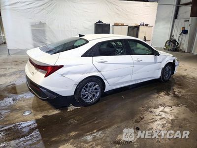 Trzecie zdjęcie samochodu z tyłu: 2026 HYUNDAI ELANTRA HYBRID BLUE VIN:KMHLM4DJ9TU196976 - miniatura