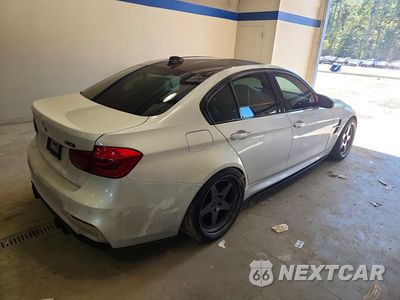 Trzecie zdjęcie samochodu z tyłu: 2017 BMW M3 VIN:WBS8M9C57H5G42163 - miniatura