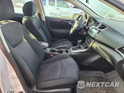 Zdjęcie 7 z 12 samochodu: 2019 NISSAN SENTRA SV VIN:3N1AB7APXKY451368 - miniatura