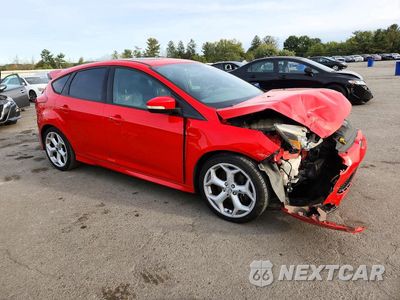 Czwarte zdjęcie samochodu z boku: 2013 FORD FOCUS ST VIN:1FADP3L97DL358974 - miniatura