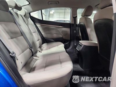 Zdjęcie 10 z 12 samochodu: 2017 HYUNDAI ELANTRA SE VIN:5NPD74LF7HH210310 - miniatura