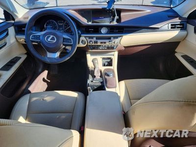 Zdjęcie 8 z 13 samochodu: 2016 LEXUS ES 350 VIN:58ABK1GGXGU006326 - miniatura