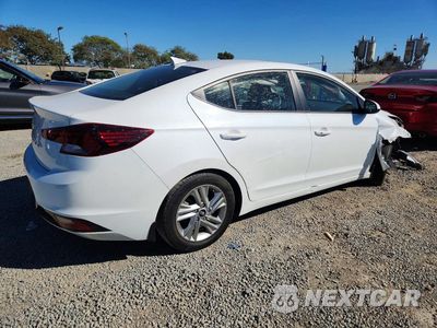 Trzecie zdjęcie samochodu z tyłu: 2020 HYUNDAI ELANTRA VALUE EDITION VIN:5NPD84LF9LH629622 - miniatura