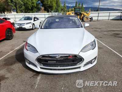 Piąte zdjęcie samochodu w środku: 2013 TESLA MODEL S VIN:5YJSA1CN8DFP04313 - miniatura