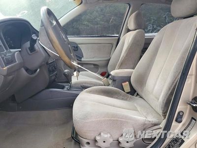 Zdjęcie 7 z 12 samochodu: 2005 HYUNDAI ELANTRA VIN:KMHDN46DX5U053319 - miniatura