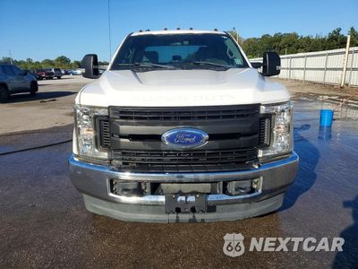 Piąte zdjęcie samochodu w środku: 2019 FORD F350 SUPER DUTY VIN:1FT8W3DT4KEG50348 - miniatura