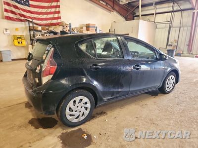 Trzecie zdjęcie samochodu z tyłu: 2016 TOYOTA PRIUS C TWO VIN:JTDKDTB36G1124719 - miniatura