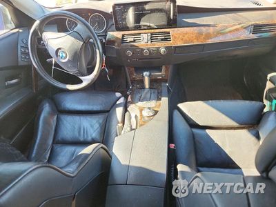 Zdjęcie 8 z 12 samochodu: 2006 BMW 530 XIT VIN:WBANN73576CN00071 - miniatura