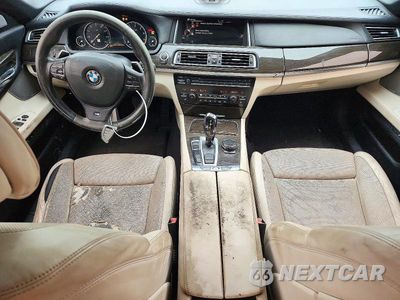 Zdjęcie 8 z 12 samochodu: 2015 BMW 750 LI VIN:WBAYE8C59FD780900 - miniatura
