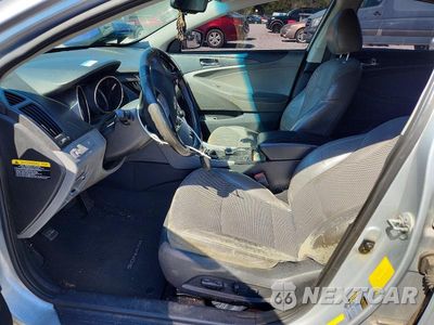 Zdjęcie 7 z 12 samochodu: 2013 HYUNDAI SONATA SE 2.0T VIN:5NPEC4AB0DH525783 - miniatura