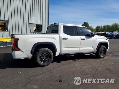 Trzecie zdjęcie samochodu z tyłu: 2023 TOYOTA TUNDRA TRD PRO HV VIN:5TFPC5DB5PX028652 - miniatura