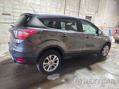 Trzecie zdjęcie samochodu z tyłu: 2017 FORD ESCAPE SE VIN:1FMCU9GD3HUB50375 - miniatura