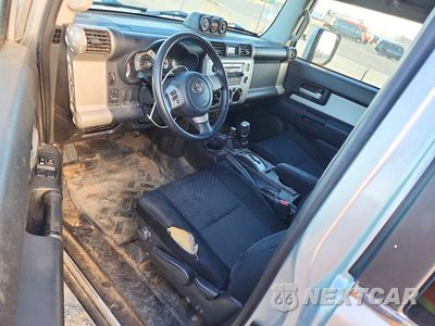 Zdjęcie 8 z 14 samochodu: 2007 TOYOTA FJ CRUISER BASE VIN:JTEBU11F970002860 - miniatura