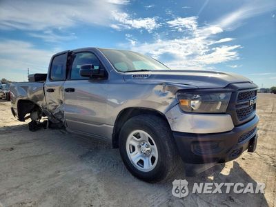 Czwarte zdjęcie samochodu z boku: 2023 RAM 1500 TRADESMAN VIN:1C6SRECG1PN676918 - miniatura