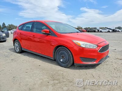 Czwarte zdjęcie samochodu z boku: 2017 FORD FOCUS SE VIN:1FADP3K26HL285770 - miniatura