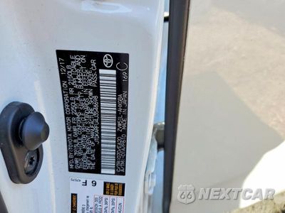 Zdjęcie 12 z 12 samochodu: 2018 TOYOTA PRIUS FOUR VIN:JTDKARFU4J3548698 - miniatura