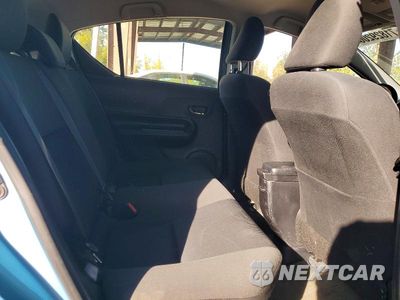 Zdjęcie 10 z 12 samochodu: 2015 TOYOTA PRIUS C TWO VIN:JTDKDTB39F1110327 - miniatura