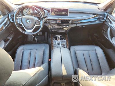 Zdjęcie 8 z 13 samochodu: 2016 BMW X5 XDR40E VIN:5UXKT0C57G0S76627 - miniatura