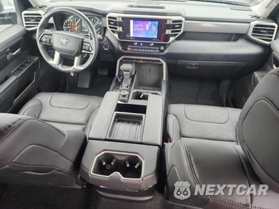 Zdjęcie 8 z 12 samochodu: 2024 TOYOTA TUNDRA SR5 VIN:5TFLA5DB9RX211530 - miniatura