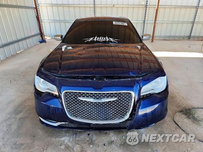 Piąte zdjęcie samochodu w środku: 2016 CHRYSLER 300C PLATINUM VIN:2C3CCAPG4GH116745 - miniatura
