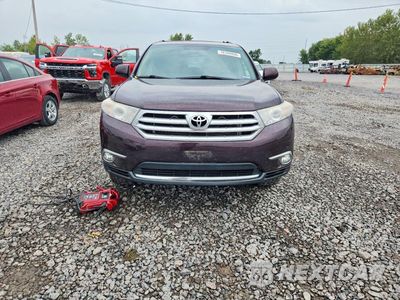 Piąte zdjęcie samochodu w środku: 2012 TOYOTA HIGHLANDER SE VIN:5TDBK3EH1CS107935 - miniatura