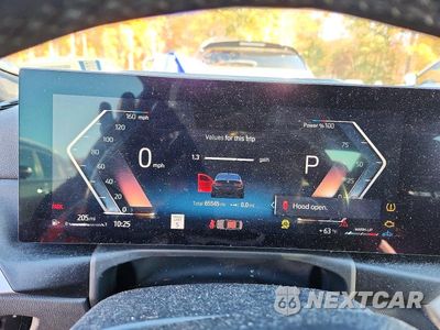 Zdjęcie 9 z 12 samochodu: 2023 BMW M340XI VIN:3MW49FF09P8D01011 - miniatura