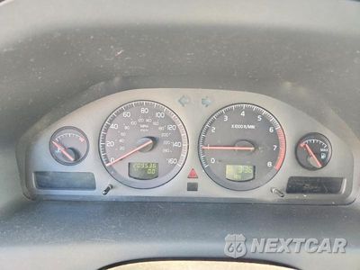 Zdjęcie 9 z 12 samochodu: 2002 VOLVO V70 XC VIN:YV1SZ58D821075619 - miniatura