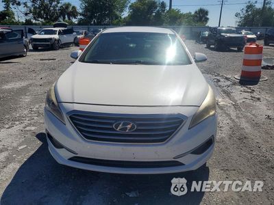 Piąte zdjęcie samochodu w środku: 2017 HYUNDAI SONATA SE VIN:5NPE24AF2HH582885 - miniatura