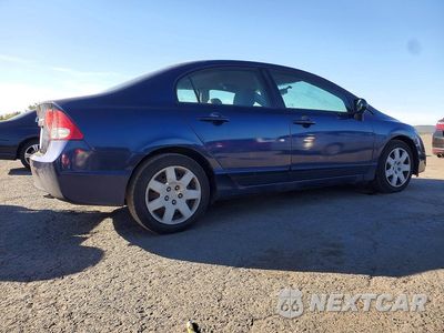 Trzecie zdjęcie samochodu z tyłu: 2011 HONDA CIVIC LX VIN:2HGFA1F58BH524500 - miniatura