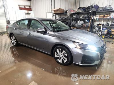 Czwarte zdjęcie samochodu z boku: 2023 NISSAN ALTIMA S VIN:1N4BL4BV8PN403100 - miniatura