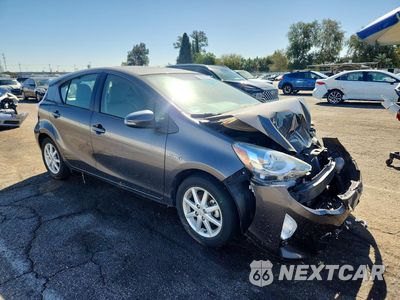 Czwarte zdjęcie samochodu z boku: 2016 TOYOTA PRIUS C FOUR VIN:JTDKDTB36G1126177 - miniatura