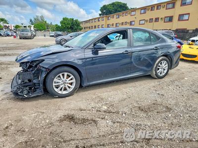 2025 TOYOTA CAMRY LE 4T1DAACK5SU532627 - główne zdjęcie licytacji z USA - miniatura