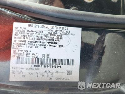 Zdjęcie 12 z 12 samochodu: 2004 LINCOLN TOWN CAR EXECUTIVE VIN:1LNHM81W44Y645195 - miniatura