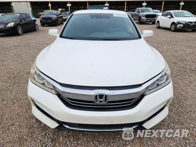 Piąte zdjęcie samochodu w środku: 2017 HONDA ACCORD HYBRID VIN:JHMCR6F34HC004407 - miniatura