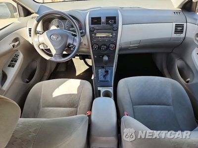 Zdjęcie 8 z 13 samochodu: 2009 TOYOTA COROLLA LE VIN:2T1BU40E39C174597 - miniatura