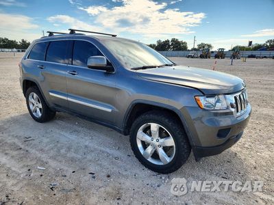 Czwarte zdjęcie samochodu z boku: 2011 JEEP GRAND CHEROKEE LAREDO VIN:1J4RR4GT8BC670332 - miniatura