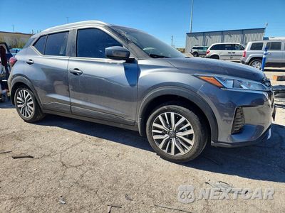 Czwarte zdjęcie samochodu z boku: 2022 NISSAN KICKS SV VIN:3N1CP5CV9NL523883 - miniatura