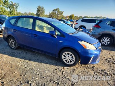 Czwarte zdjęcie samochodu z boku: 2013 TOYOTA PRIUS V TWO VIN:JTDZN3EU0D3266015 - miniatura