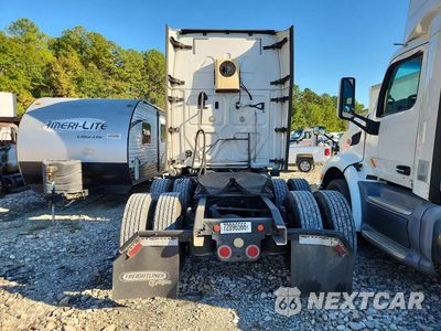 Zdjęcie 6 z 13 samochodu: 2018 FREIGHTLINER CASCADIA 125 SEMI TRUCK VIN:3AKJGLDR6JSHG6370 - miniatura