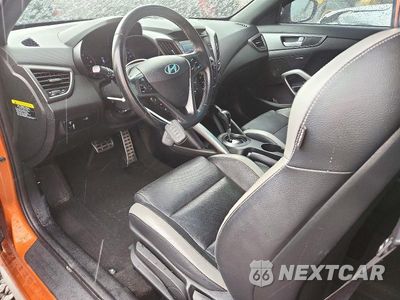 Zdjęcie 8 z 12 samochodu: 2016 HYUNDAI VELOSTER TURBO VIN:KMHTC6AE8GU270593 - miniatura