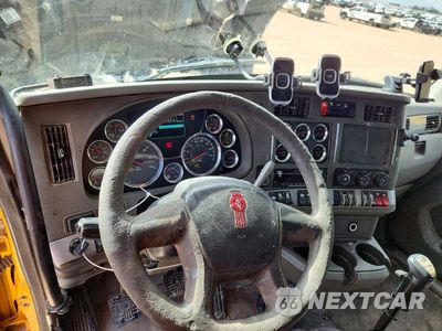 Zdjęcie 8 z 14 samochodu: 2015 KENWORTH T880 SEMI TRUCK VIN:1XKZD49X5FJ467151 - miniatura