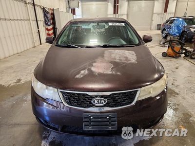 Piąte zdjęcie samochodu w środku: 2011 KIA FORTE EX VIN:KNAFU4A21B5402862 - miniatura