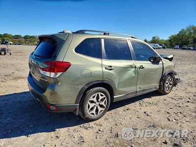 Trzecie zdjęcie samochodu z tyłu: 2021 SUBARU FORESTER PREMIUM VIN:JF2SKAJC2MH531565 - miniatura