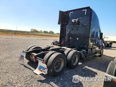 Trzecie zdjęcie samochodu z tyłu: 2021 FREIGHTLINER CASCADIA 126 SEMI TRUCK VIN:3AKJHHDR5MSMF3404 - miniatura