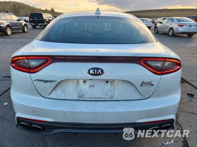 Zdjęcie 6 z 13 samochodu: 2019 KIA STINGER BASE VIN:KNAE15LA4K6055018 - miniatura