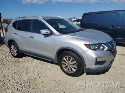 Czwarte zdjęcie samochodu z boku: 2017 NISSAN ROGUE SV VIN:KNMAT2MT6HP550950 - miniatura
