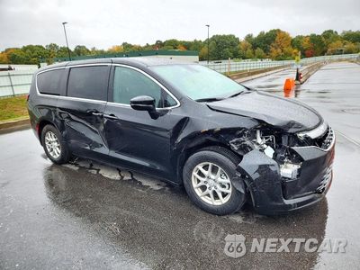 Czwarte zdjęcie samochodu z boku: 2027 CHRYSLER PACIFICA SELECT VIN:2C4RC1BG0VR573637 - miniatura