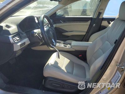 Zdjęcie 7 z 12 samochodu: 2019 HONDA ACCORD TOURING VIN:1HGCV2F93KA025800 - miniatura