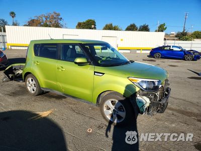 Czwarte zdjęcie samochodu z boku: 2018 KIA SOUL BASE VIN:KNDJN2A25J7902475 - miniatura