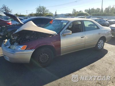 1998 TOYOTA CAMRY LE JT2BG22K6W0187454 - główne zdjęcie licytacji z USA - miniatura